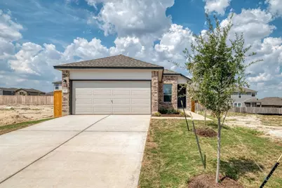 280 Feathers Street, Jarrell, TX 76537 - Photo 2