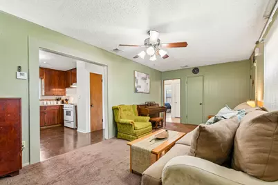 101 Brown Street, Elgin, TX 78621 - Photo 8