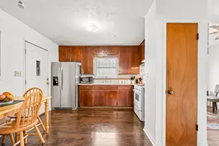 101 Brown St, Elgin, TX 78621 - Photo 12