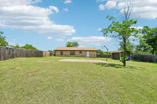 101 Brown St, Elgin, TX 78621 - Photo 30