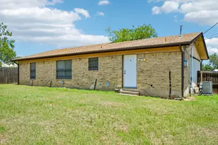 101 Brown St, Elgin, TX 78621 - Photo 28