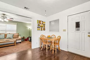 101 Brown St, Elgin, TX 78621 - Photo 14