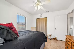 101 Brown St, Elgin, TX 78621 - Photo 20