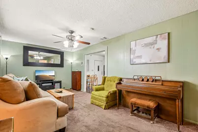 101 Brown Street, Elgin, TX 78621 - Photo 6
