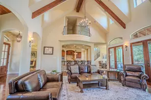 23923 Tres Coronas Dr, Spicewood, TX 78669 - Photo 6