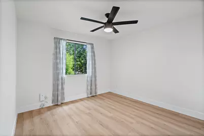 2400 Broken Oak Drive, Austin, TX 78745 - Photo 34