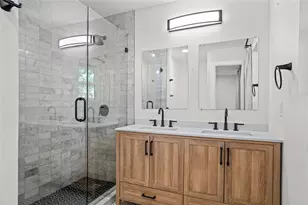 2400 Broken Oak Dr, Austin, TX 78745 - Photo 4