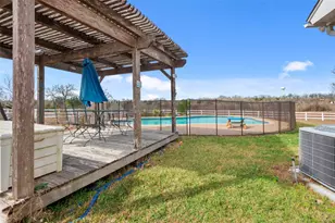 681 Leisure Ln, Cedar Creek, TX 78612 - Photo 30