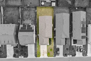 217 Barbary Coast Ln, Jarrell, TX 76537 - Photo 2