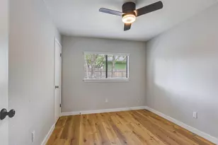 12900 Campos Dr, Austin, TX 78727 - Photo 16