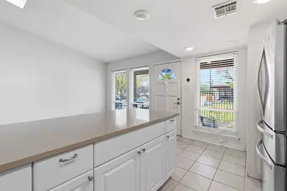 5601 Woodrow Avenue, Austin, TX 78756 - Photo 6