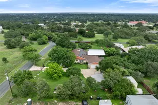 301 Oak Ridge Rd, Georgetown, TX 78628 - Photo 32