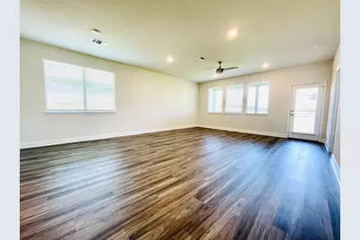 18021 Umberto Drive, Pflugerville, TX 78660 - Photo 4