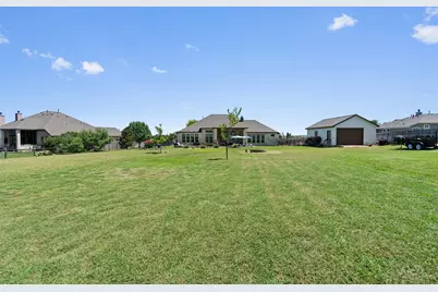 209 E Vienna Drive, Hutto, TX 78634 - Photo 34