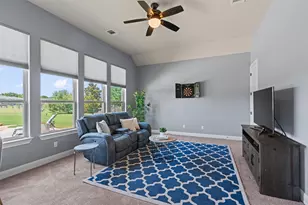 209 E Vienna Dr, Hutto, TX 78634 - Photo 12