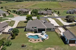209 E Vienna Dr, Hutto, TX 78634 - Photo 38