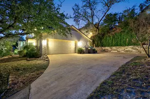9301 Rolling Oaks Trail, Austin, TX 78750 - Photo 20