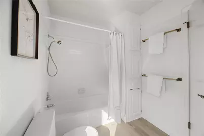 9301 Rolling Oaks Trail, Austin, TX 78750 - Photo 18