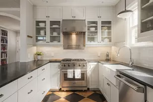 804 W 30 1/2 St, Austin, TX 78705 - Photo 12