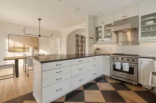 804 W 30 1/2 St, Austin, TX 78705 - Photo 16