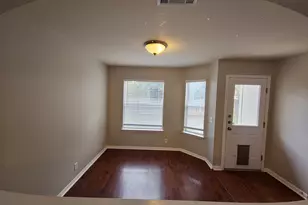 107 Orange Tree Ln, Georgetown, TX 78626 - Photo 4