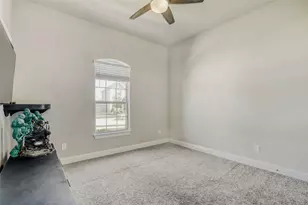 125 Buffalo View Ln, Georgetown, TX 78628 - Photo 16