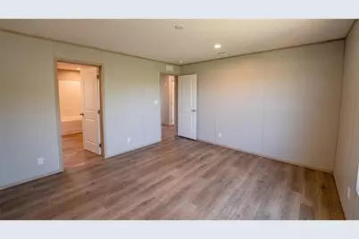 1145 Callihan Road, Luling, TX 78648 - Photo 28