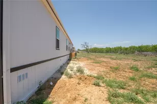 1145 Callihan Rd, Luling, TX 78648 - Photo 6