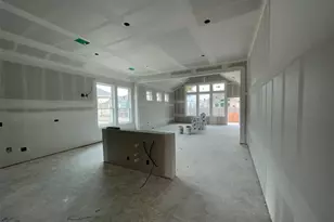 154 Paul Pena Dr, San Marcos, TX 78666 - Photo 2