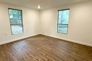 106 Caddo, Smithville, TX 78957 - Photo 6