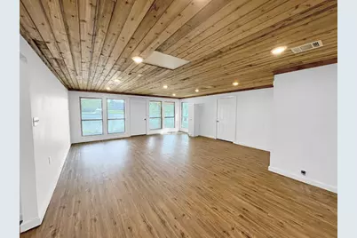 106 Caddo, Smithville, TX 78957 - Photo 4