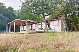 106 Caddo, Smithville, TX 78957 - Photo 2