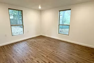 106 Caddo, Smithville, TX 78957 - Photo 6