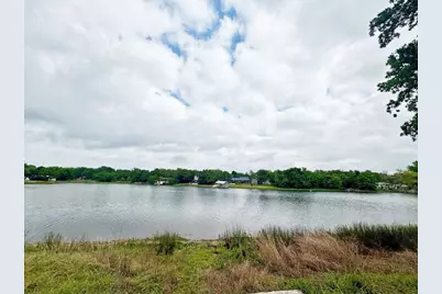 106 Caddo, Smithville, TX 78957 - Photo 12