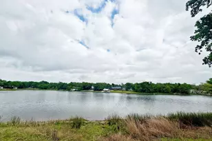 106 Caddo, Smithville, TX 78957 - Photo 12