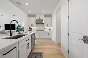 365 Pear Tree Ln, Austin, TX 78737 - Photo 16