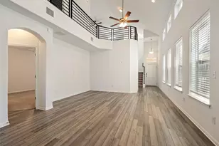 10704 Sentinel Dr, Austin, TX 78747 - Photo 4