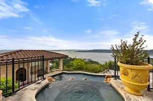 12600 Lyndon Dr, Austin, TX 78732 - Photo 28