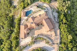 12600 Lyndon Dr, Austin, TX 78732 - Photo 32