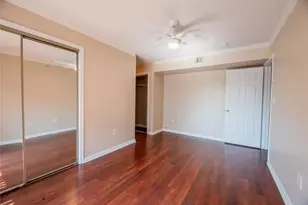 501 W 26th St, Austin, TX 78705 - Photo 10