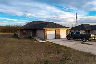 540-566 Crest Circle Dr, San Marcos, TX 78666 - Photo 6