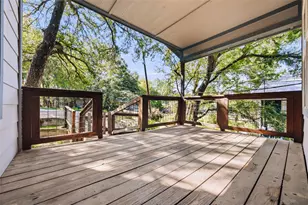 1106 Delano St, Austin, TX 78721 - Photo 32