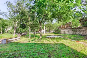 1106 Delano St, Austin, TX 78721 - Photo 30