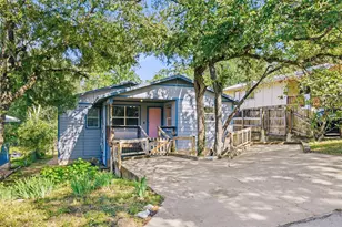 1106 Delano St, Austin, TX 78721 - Photo 2