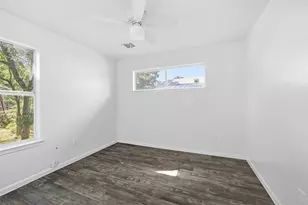 1106 Delano St, Austin, TX 78721 - Photo 24