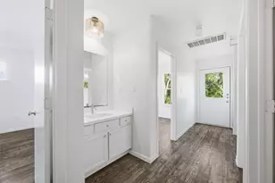 1106 Delano St, Austin, TX 78721 - Photo 16