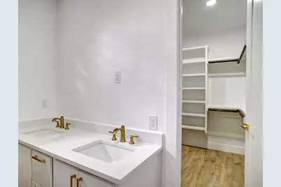 110 Mamalu, Bastrop, TX 78602 - Photo 20