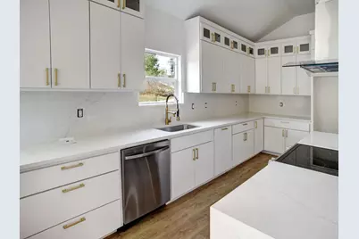 110 Mamalu, Bastrop, TX 78602 - Photo 10