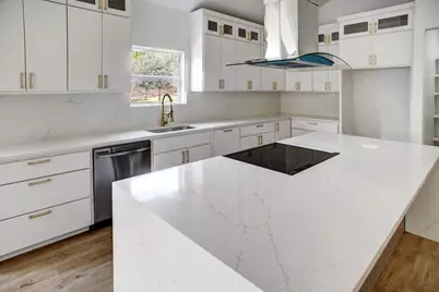 110 Mamalu, Bastrop, TX 78602 - Photo 10