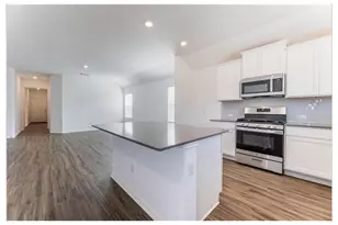 381 Jack Ryan St, Kyle, TX 78640 - Photo 2